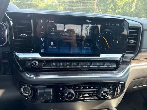 Used 2025 Chevrolet Silverado 2500 LTZ w/ LTZ Plus Package AWD/4WD image 16