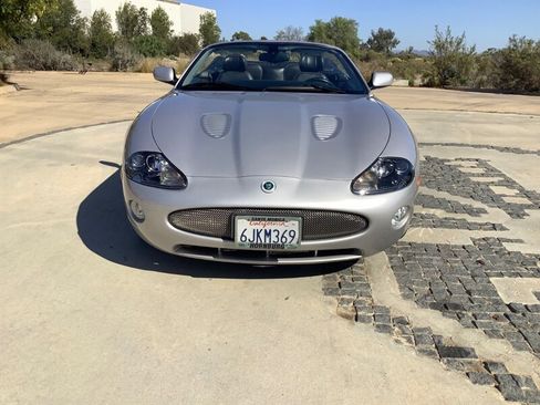 Used 2006 Jaguar XK8 Convertible image 2