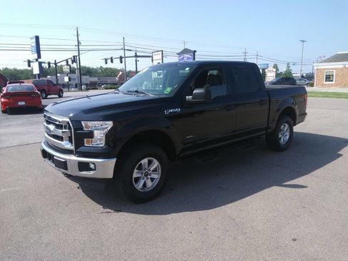 Used 2017 Ford F150 XLT image 12