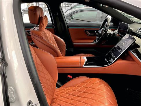 Used 2023 Mercedes-Benz S 500 4MATIC image 9