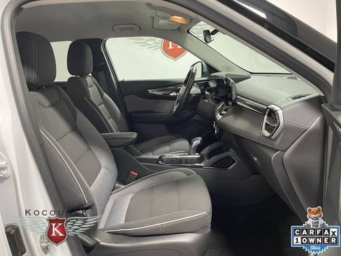 Used 2024 Chevrolet TrailBlazer LT w/ LT Cold Weather Package AWD/4WD image 23