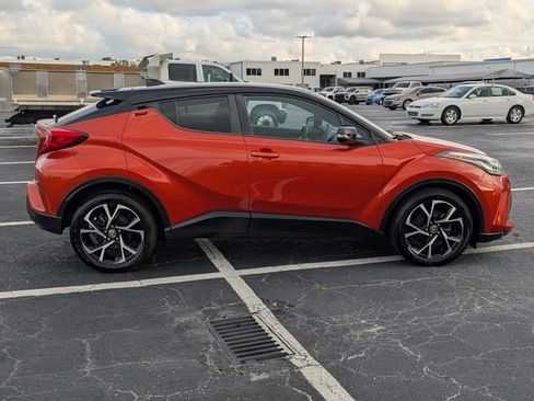 Used 2020 Toyota C-HR XLE FWD image 8