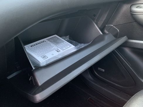 Used 2022 GMC Terrain SLT w/ Infotainment Package II image 30