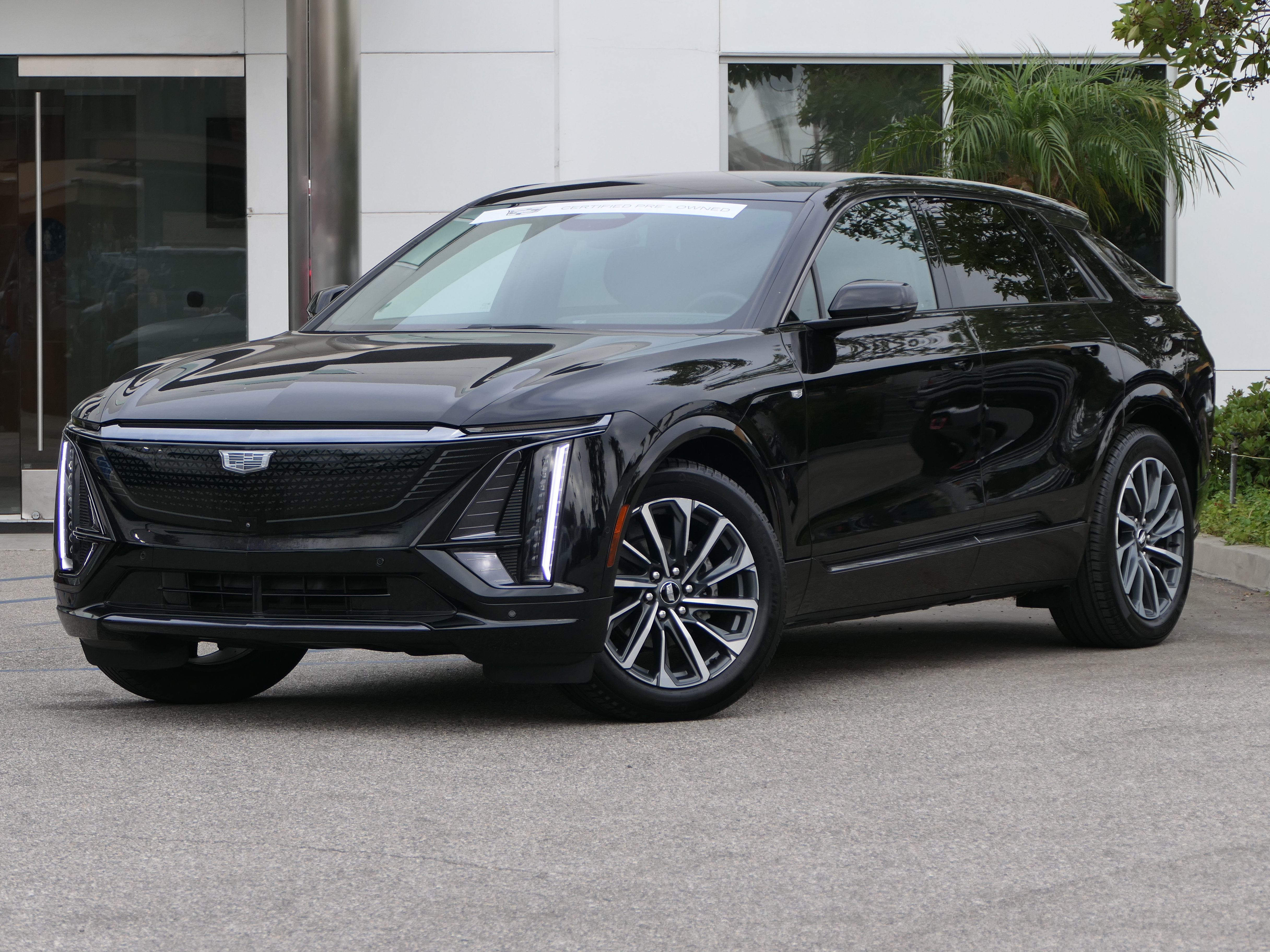 Certified 2024 Cadillac Lyriq Sport AWD/4WD image 1