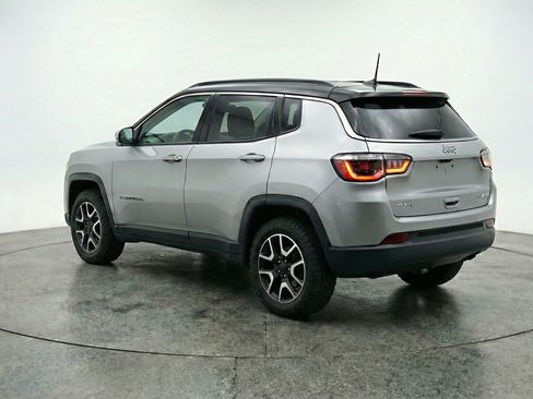 Used 2025 Jeep Compass Trailhawk image 5