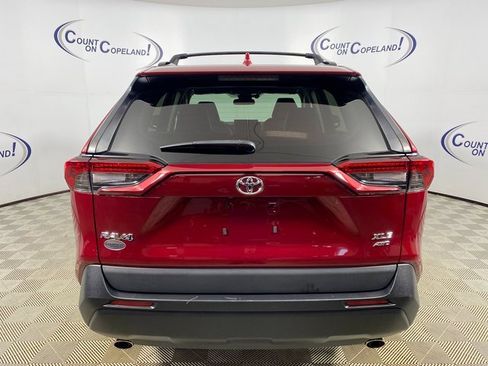 Certified 2022 Toyota RAV4 XLE Premium image 5