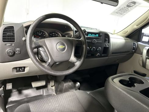 Used 2013 Chevrolet Silverado 2500 W/T AWD/4WD image 10