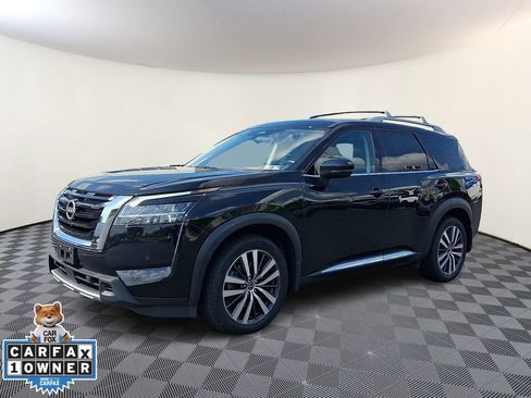 Used 2023 Nissan Pathfinder Platinum AWD/4WD image 6