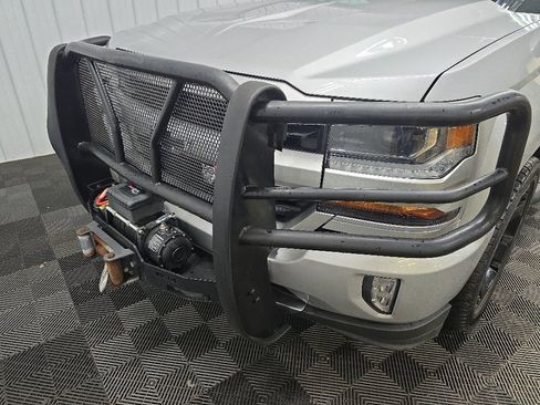 Used 2017 Chevrolet Silverado 1500 LT w/ Rally 2 Edition AWD/4WD image 10