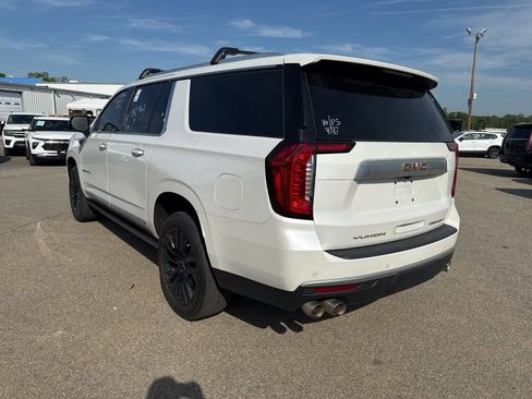 Used 2023 GMC Yukon XL Denali image 2
