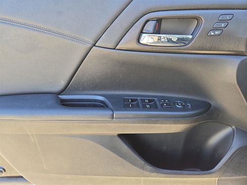 Used 2014 Honda Accord Touring image 15