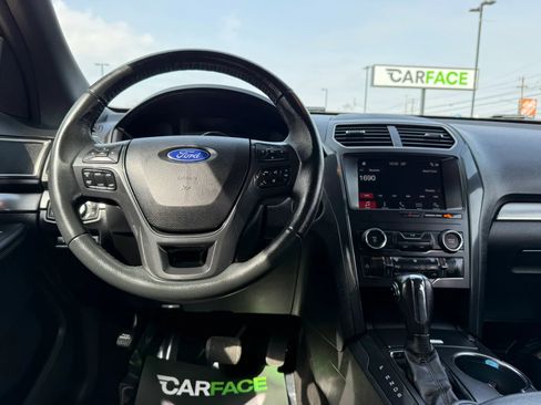 Used 2019 Ford Explorer XLT w/ Equipment Group 201A image 26
