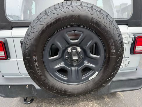 Used 2024 Jeep Wrangler Unlimited Sport AWD/4WD image 27