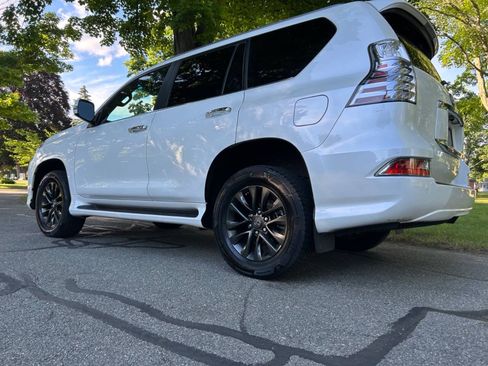 Used 2020 Lexus GX 460 Premium w/ Premium Package AWD/4WD image 14