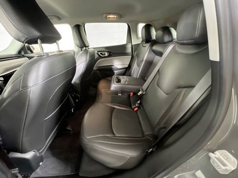 Used 2022 Jeep Compass Limited image 23