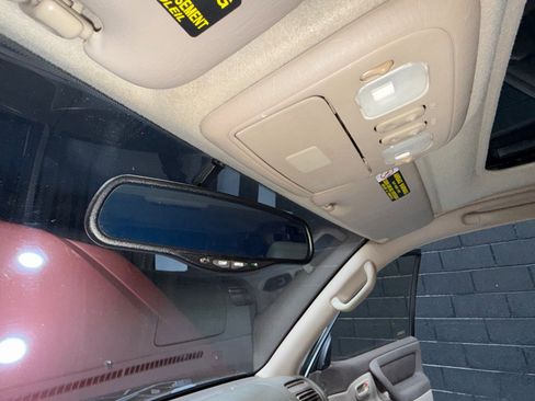 Used 2000 Toyota Land Cruiser AWD/4WD image 94