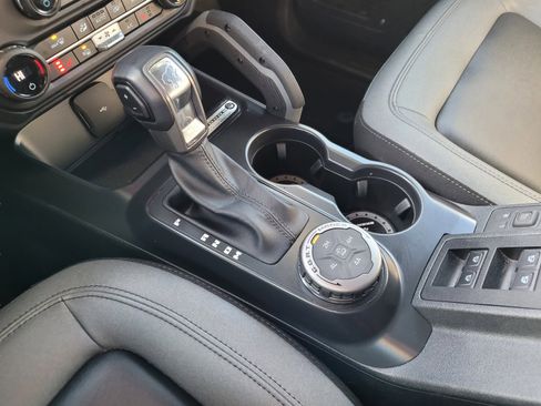 Used 2024 Ford Bronco Big Bend w/ Sasquatch Package image 21