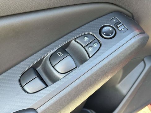 Certified 2022 Nissan Altima 2.5 SV image 17