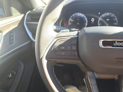 New 2025 Jeep Grand Cherokee L Limited image 13