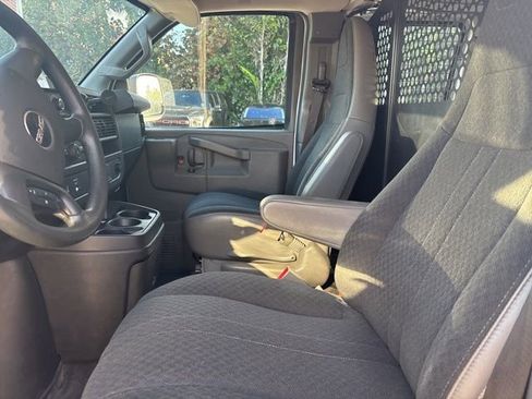 Used 2021 GMC Savana 2500 w/ Driver Convenience Package image 5