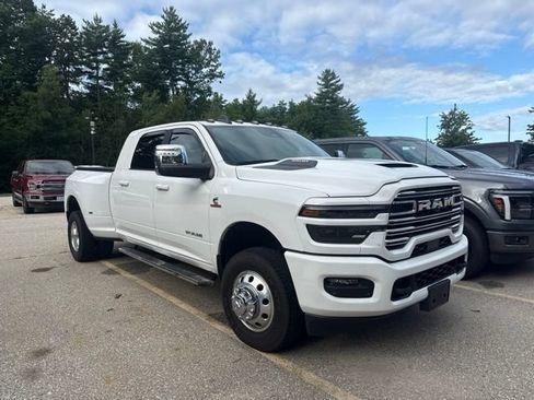 Used 2026 RAM 3500 Laramie w/ Sport Appearance Package AWD/4WD image 3