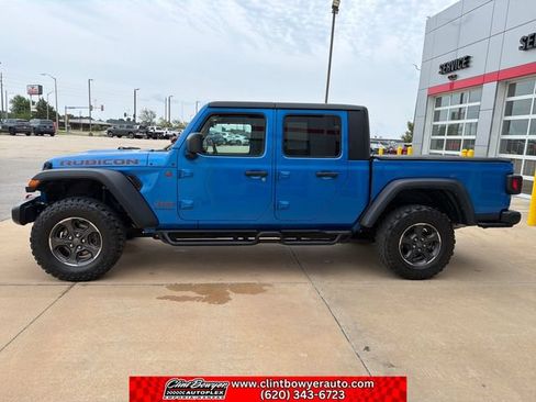 Used 2023 Jeep Gladiator Rubicon w/ Cold Weather Group AWD/4WD image 2