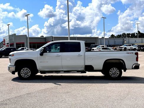 Used 2024 Chevrolet Silverado 2500 LT image 5