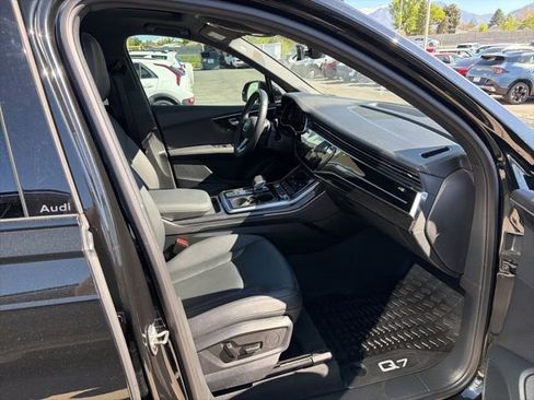 Used 2025 Audi Q7 2.0T Premium Plus AWD/4WD image 33