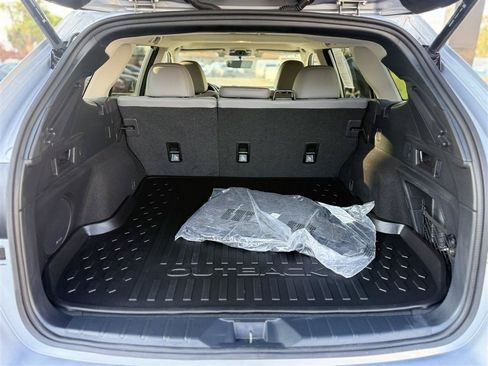 Used 2022 Subaru Outback Limited AWD/4WD image 15