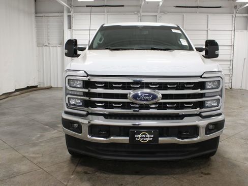 Used 2024 Ford F250 Lariat image 3