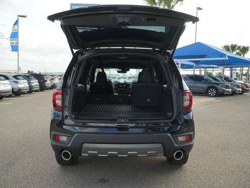 Used 2023 Honda Passport TrailSport image 7