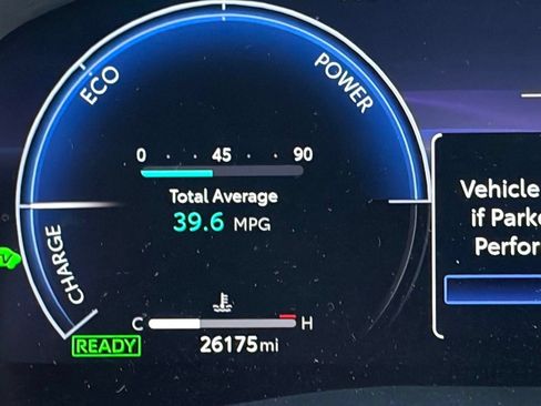 Used 2025 Toyota Camry XSE FWD image 12