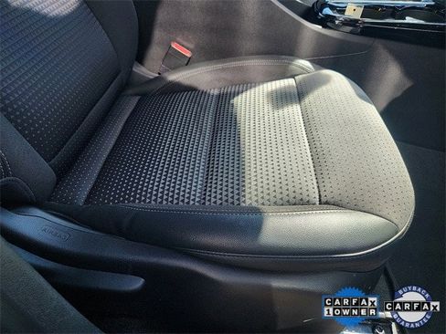 Used 2025 Chevrolet Trax LT w/ Driver Confidence Package image 31