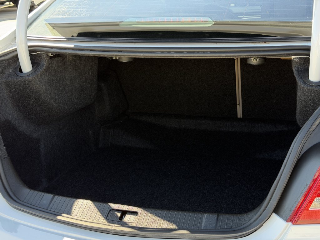 Used 2016 Buick LaCrosse Leather w/ Experience Buick Package FWD image 27