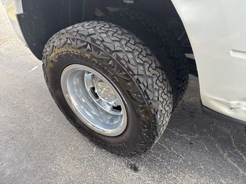 Used 2022 RAM 3500 Big Horn image 28