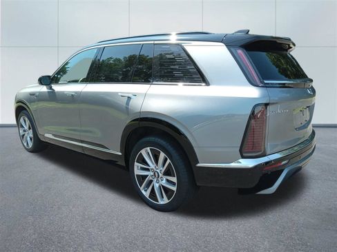 Used 2026 Cadillac Vistiq Luxury AWD/4WD image 3