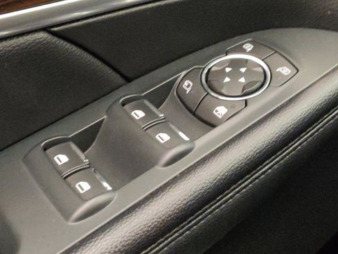 Used 2019 Ford Explorer Limited w/ Ford Safe & Smart Package FWD image 27