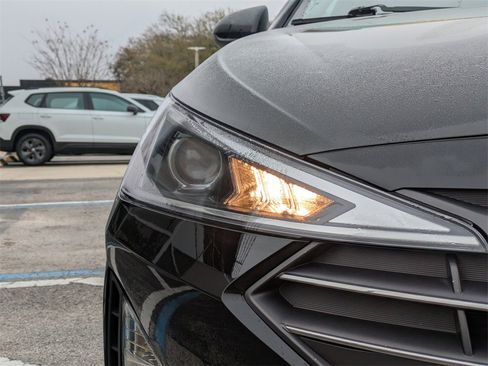 Used 2019 Hyundai Elantra SE w/ Cargo Package image 10