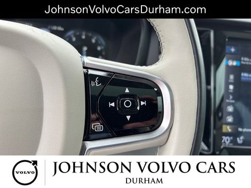 Used 2020 Volvo V60 T5 Momentum w/ Protection Package Premier image 21