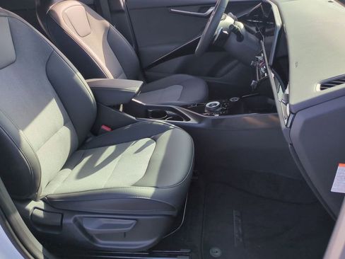 New 2026 Kia Niro Wind FWD image 27