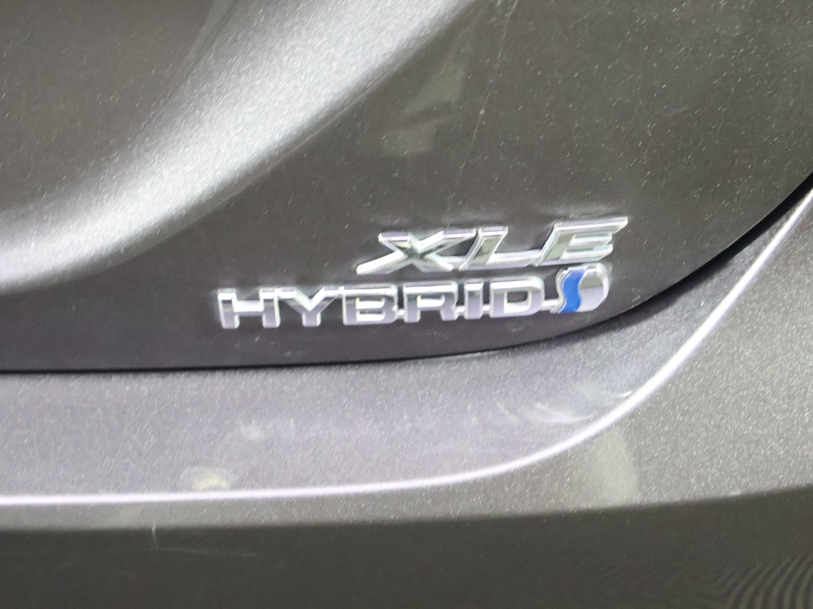 Used 2020 Toyota Camry XLE FWD image 9