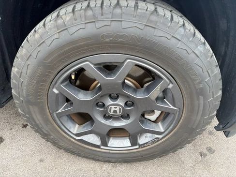 Used 2023 Honda Pilot TrailSport image 5
