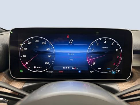 Used 2025 Mercedes-Benz C 300 4MATIC Sedan image 17