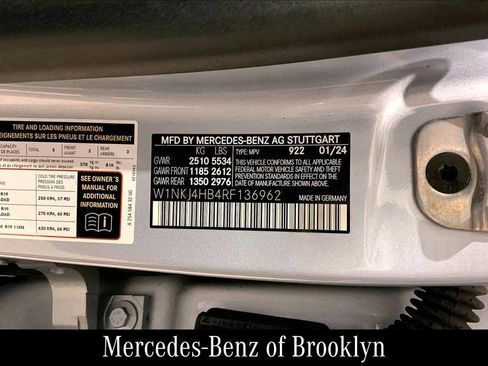 Used 2024 Mercedes-Benz GLC 300 4MATIC image 35