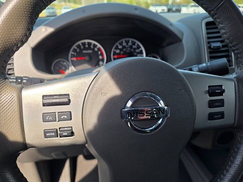 Used 2019 Nissan Frontier SL image 20