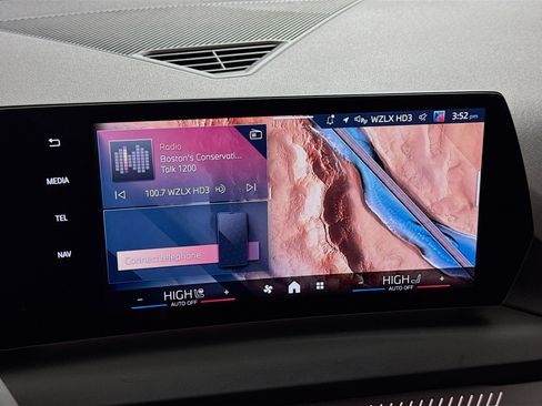 Used 2025 BMW 228i xDrive image 17