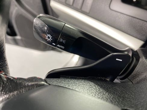 Used 2015 Toyota Camry SE image 17