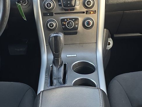 Used 2013 Ford Edge SE image 23