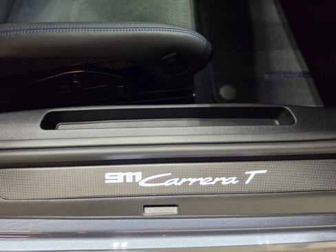Used 2025 Porsche 911 Carrera T RWD image 54