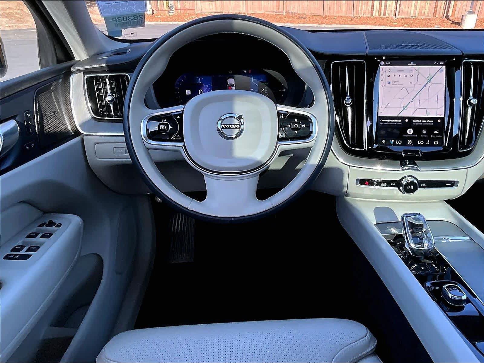 Used 2024 Volvo XC60 T8 Ultimate w/ Protection Package Premier AWD/4WD image 9